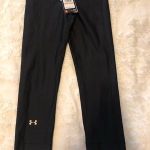 Under armour BNWT cropped leggings size SM